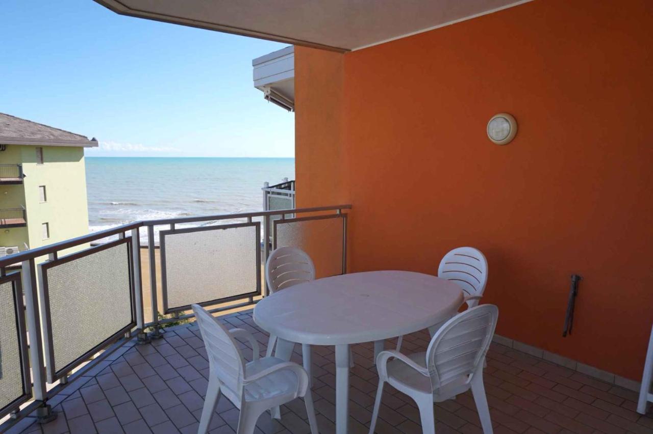 Apartment In Porto Santa Margherita 43488 المظهر الخارجي الصورة